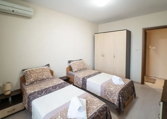 ава Апартамент