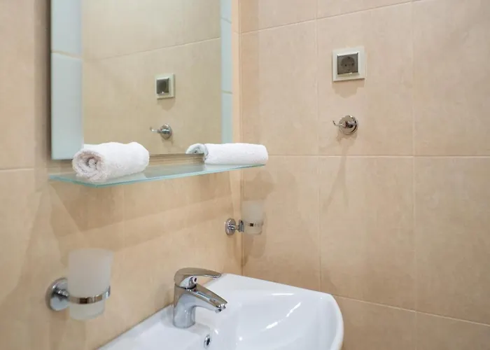 ава Сандански